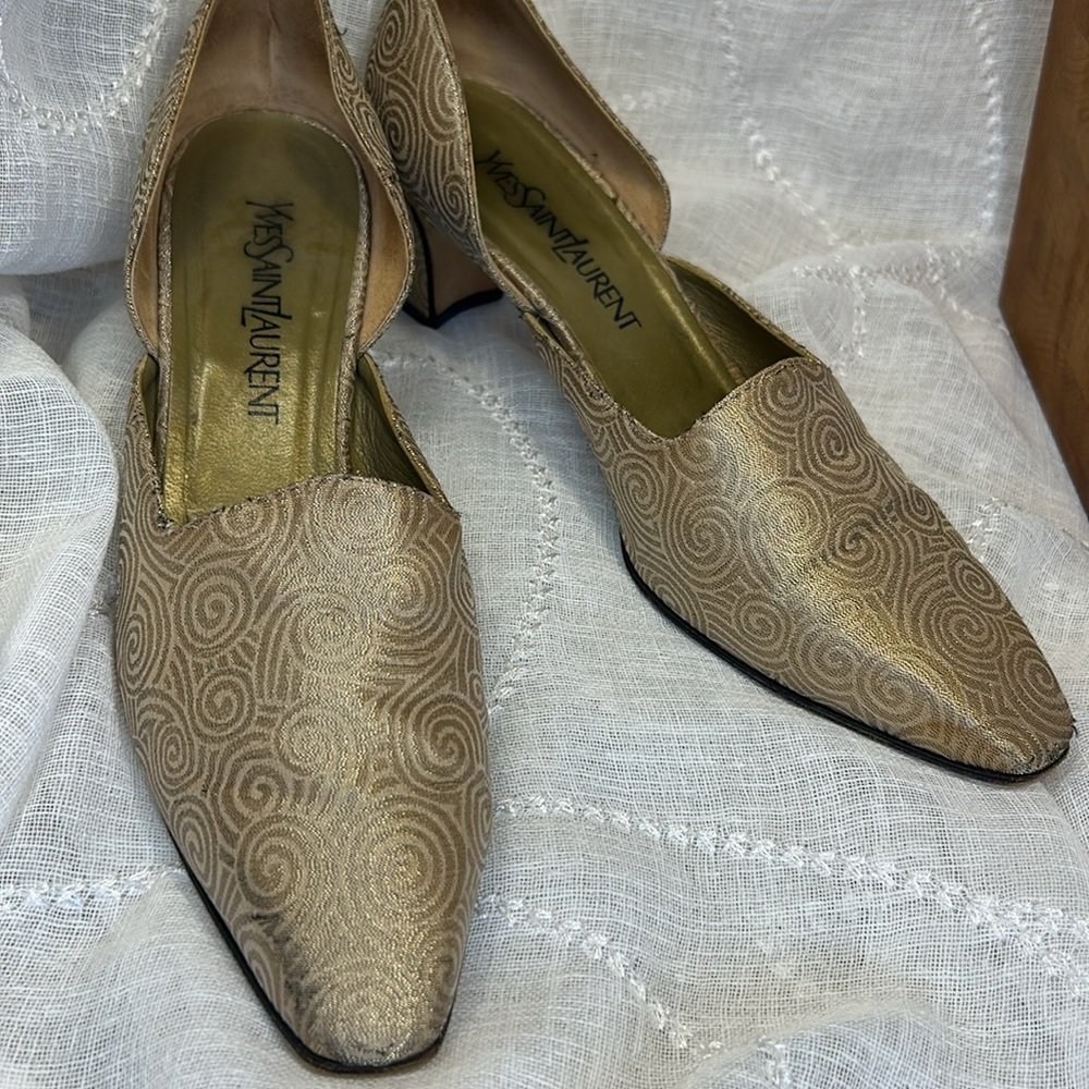 Yves Saint Laurent Women's Gold Swirl Flats - Picture 12 of 13